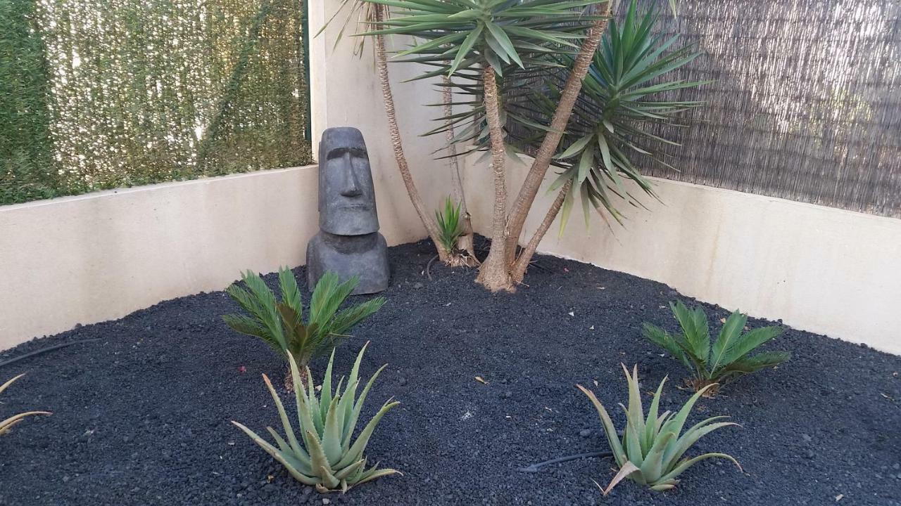 Casa Silencio, Villa With Terrace, Garden And Large Pool Area Corralejo Exterior foto